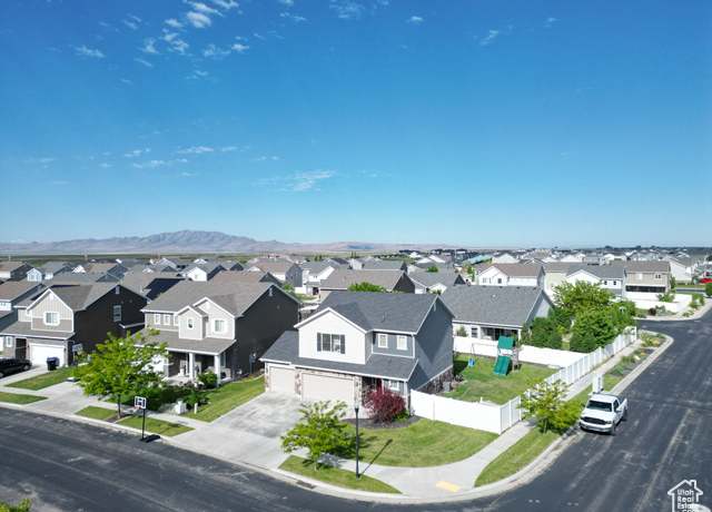 Property at 3508 S Creek Side Ln, Syracuse, UT 84075, 3 beds, 2.5 baths