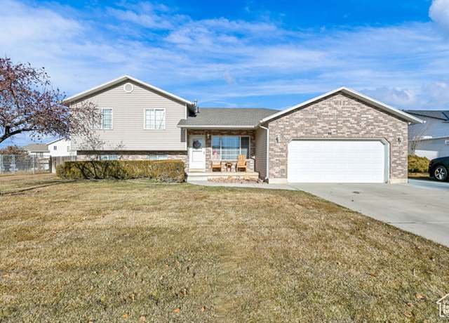 Property at 3002 W 4475 S, Roy, UT 84067, 4 beds, 3 baths