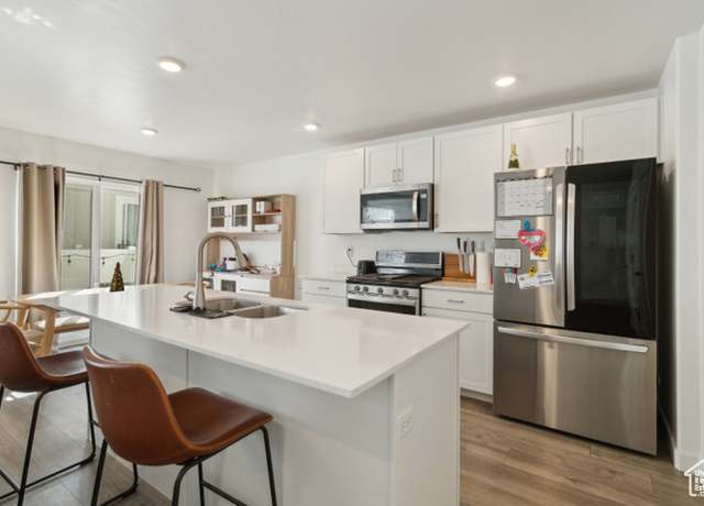 Property at 1722 E Muss Dr, Eagle Mountain, UT 84005, 3 beds, 2.5 baths