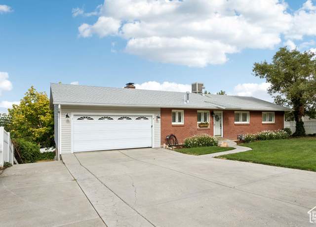 Property at 4702 S Stratton Dr, Holladay, UT 84117, 4 beds, 3 baths