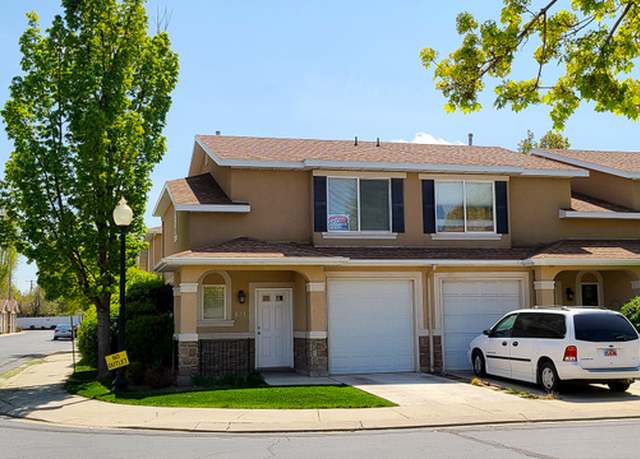 Property at 623 W Villa Bluff Dr, Sandy, UT 84070, 3 beds, 2.5 baths