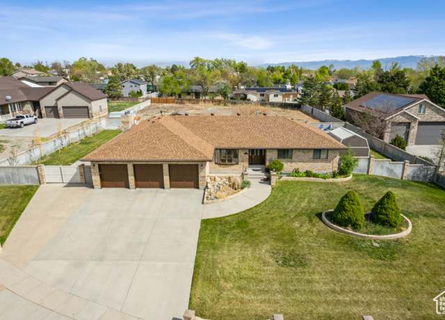 Property at 3902 W Angus Dr, South Jordan, UT 84009, 5 beds, 3.5 baths