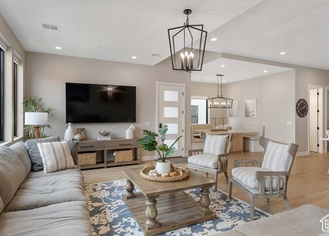 Property at 5401 S Aquamarine Ln E, St. George, UT 84790, 7 beds, 7 baths