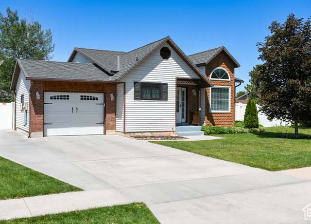 Property at 1797 N 700 St E, North Ogden, UT 84414, 4 beds, 2 baths