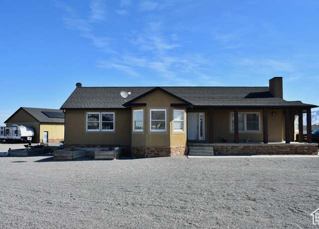 Property at 867 E Main St S, Grantsville, UT 84029, 6 beds, 3 baths