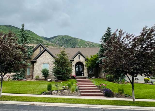 Property at 12095 S Milona Dr E, Draper, UT 84020, 5 beds, 5 baths