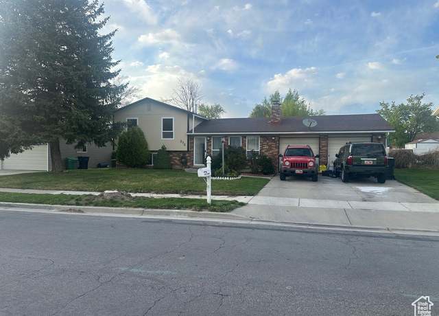 Property at 373 E 10450 S, Sandy, UT 84070, 4 beds, 2 baths