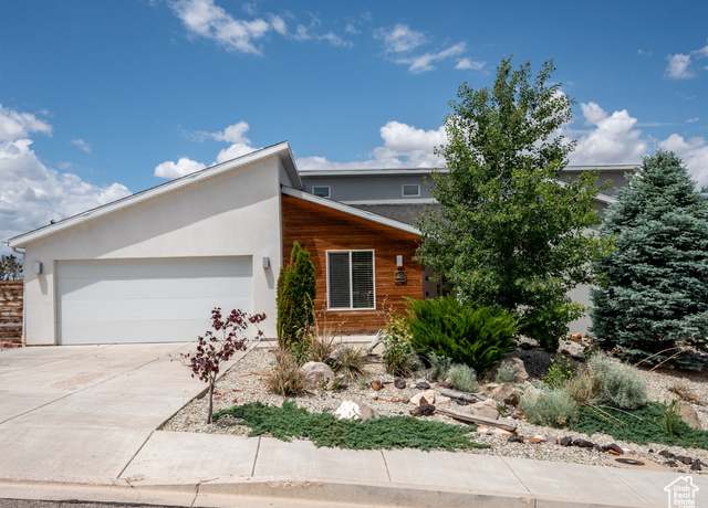 Property at 48 S Cimarron Cir, Cedar City, UT 84720, 5 beds, 3 baths