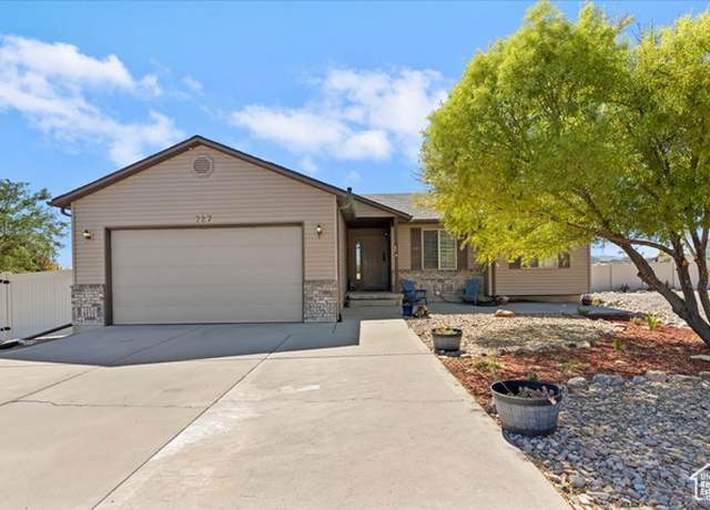 Property at 727 W Island Vista Cir, Grantsville, UT 84029, 4 beds, 3 baths