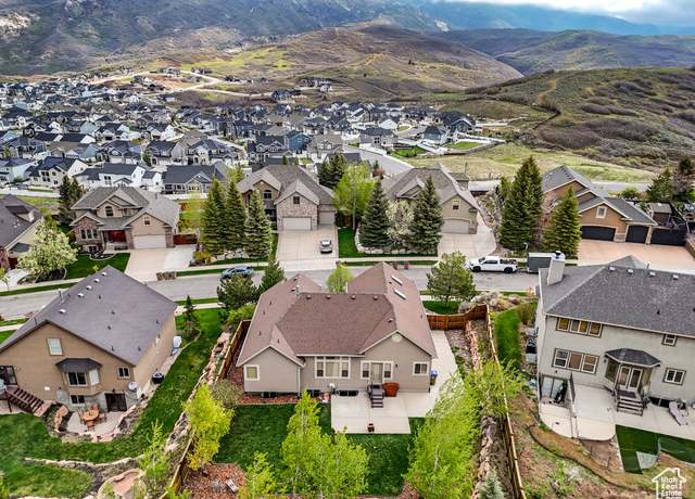 Property at 15048 S Eagle Crest Dr Dr E, Draper (ut Cnty), UT 84020, 3 beds, 2 baths