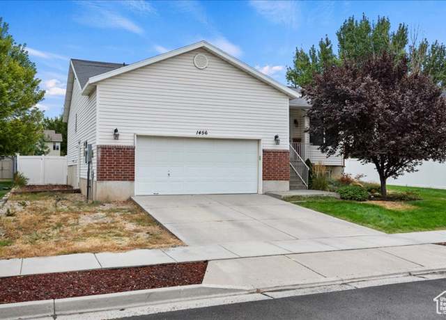 Property at 1456 N 2275 W, Clinton, UT 84015, 4 beds, 3 baths