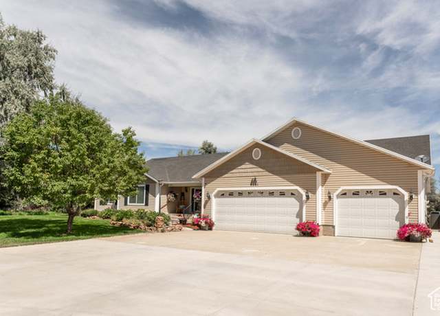Property at 9581 E 8000 N, Lapoint, UT 84039, 5 beds, 2.5 baths