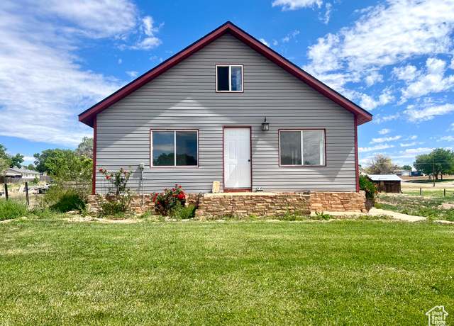 Property at 240 W 200 S, Blanding, UT 84511, 6 beds, 2 baths