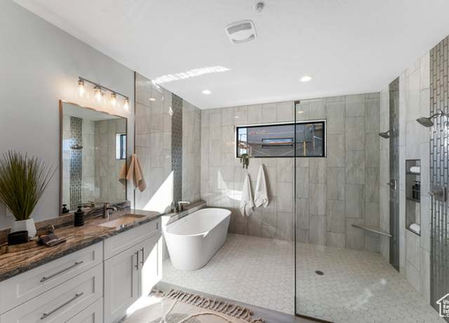 Property at 5273 W 2520 S, Hurricane, UT 84737, 3.5 baths