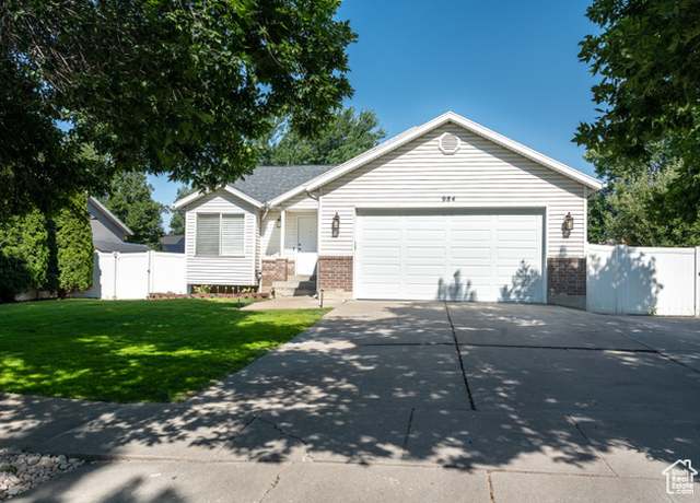 Property at 984 S 925 W, Woods Cross, UT 84087, 4 beds, 3 baths