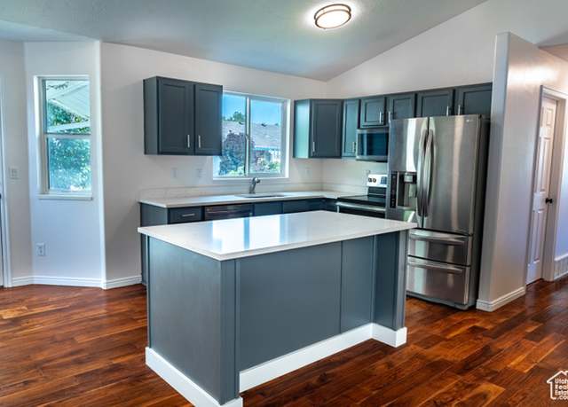 Property at 984 S 925 W, Woods Cross, UT 84087, 4 beds, 3 baths