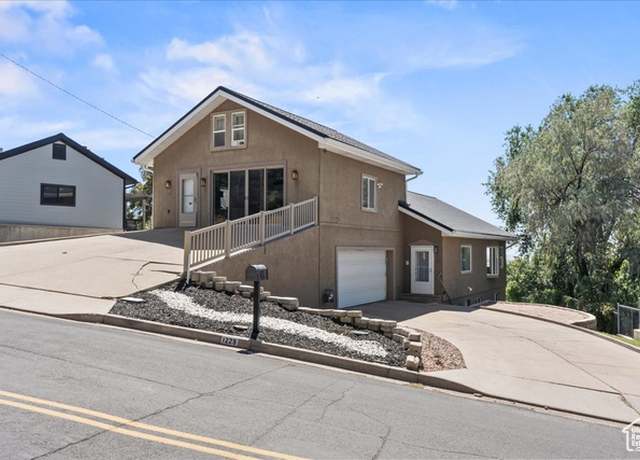 Property at 1225 N 900 E, Bountiful, UT 84010, 5 beds, 3.5 baths