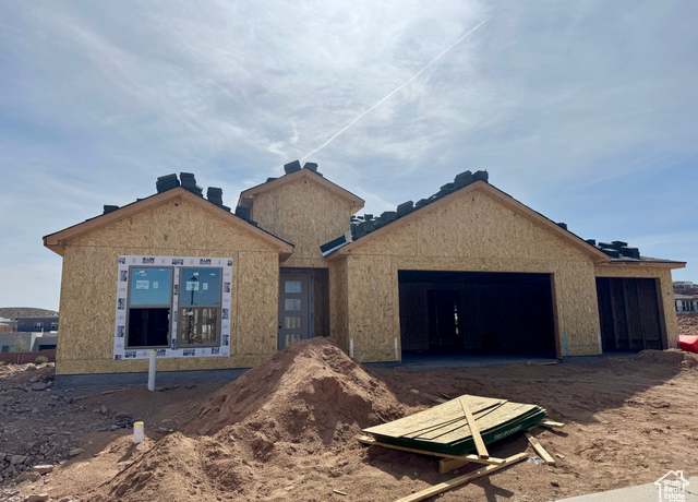 Property at 672 S Molveno Trl, St. George, UT 84770, 4 beds, 3.5 baths