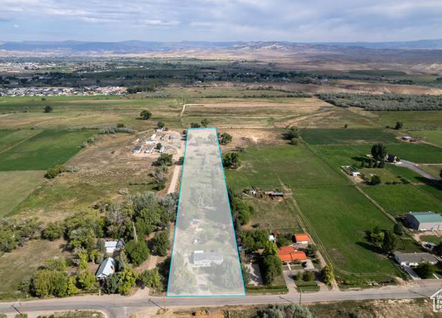 Property at 2535 E 2500 S, Vernal, UT 84078, 4 beds, 2 baths