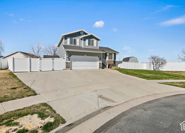 Property at 6874 S Hoyle Cir, West Jordan, UT 84081, 4 beds, 3 baths