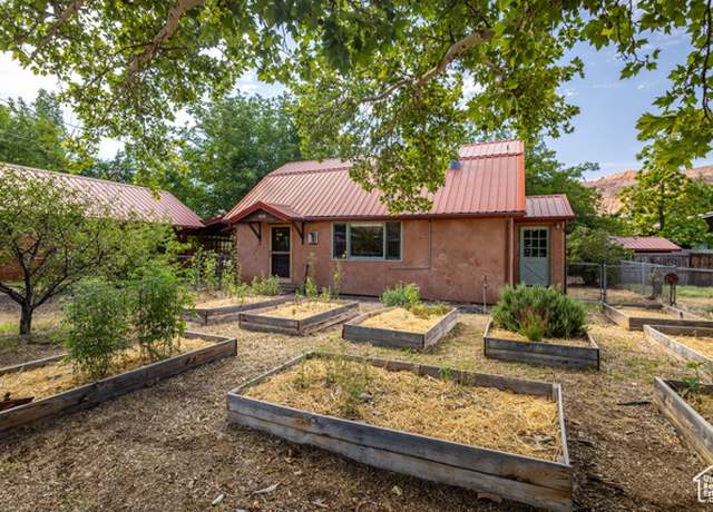 Property at 232 E 100 S, Moab, UT 84532, 2 beds, 1 bath