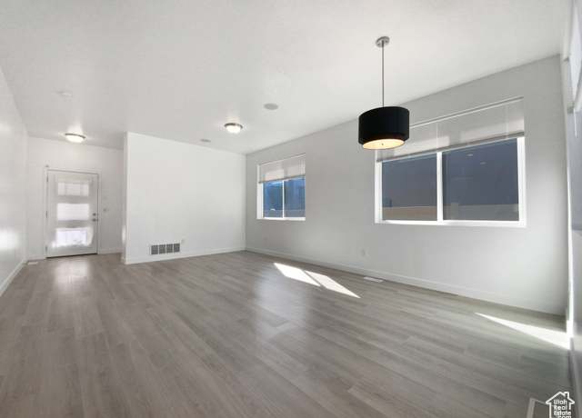 Property at 5316 W Stone Hayes Dr, Herriman, UT 84096, 3 beds, 2.5 baths