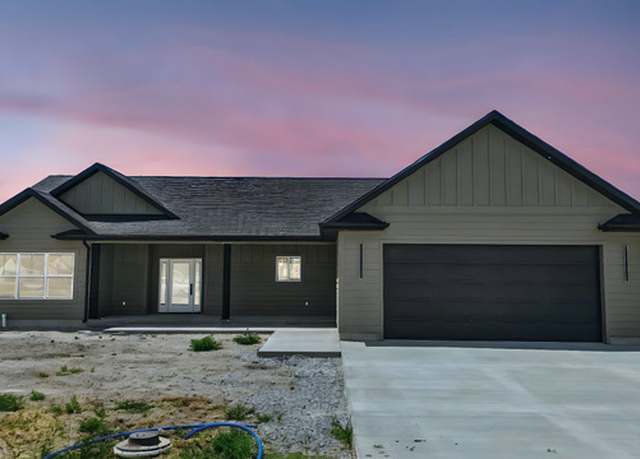 Property at 560 Eagle Dr, Preston, ID 83263, 3 beds, 2 baths