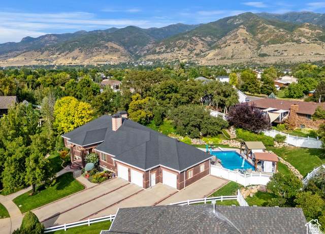 Property at 960 E Par Three Cir, Fruit Heights, UT 84037, 7 beds, 5.5 baths