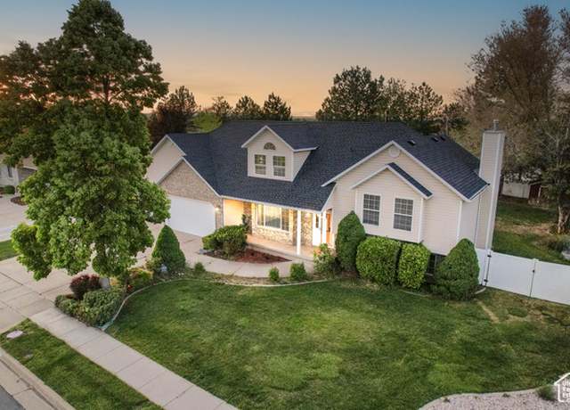 Property at 1888 W 1520 N, Clinton, UT 84015, 5 beds, 2.5 baths