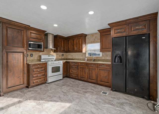Property at 2874 S 2500 W #198, West Valley City, UT 84119, 2 beds, 2 baths