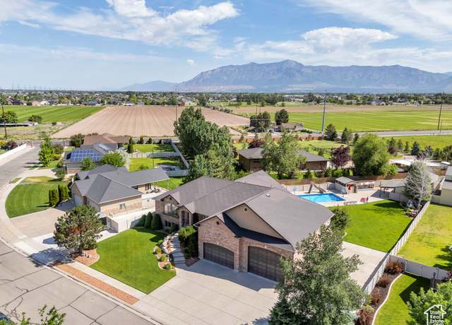 Property at 2632 S 2975 W, West Haven, UT 84401, 6 beds, 3.5 baths