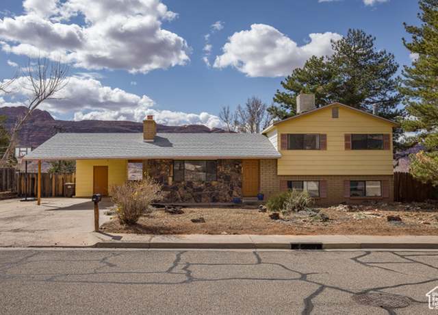 Property at 252 Hillside Dr, Moab, UT 84532, 4 beds, 2 baths