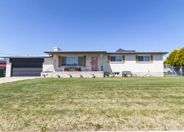 Property at 1642 W 2700 S, Syracuse, UT 84075, 4 beds, 2 baths