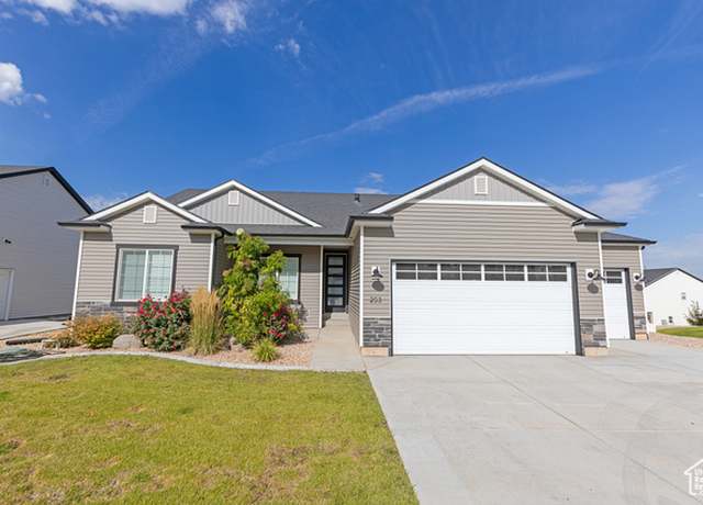 Property at 203 N Strathmore Ln, Cedar City, UT 84720, 6 beds, 3 baths