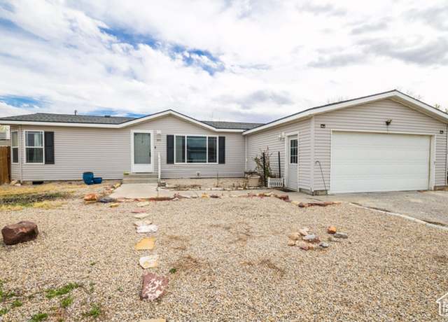 Property at 303 W 2000 S, Vernal, UT 84078, 3 beds, 2 baths