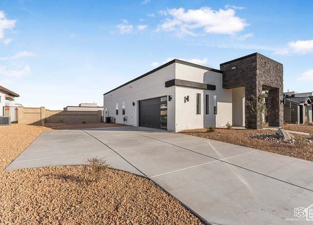 Property at 676 W Cedar Hill Dr, St. George, UT 84790, 3 beds, 2 baths