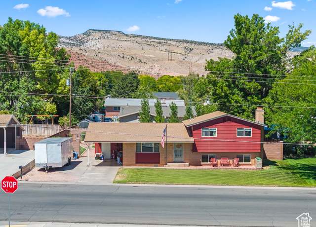 Property at 640 W 1st Ave, Richfield, UT 84701, 4 beds, 2 baths