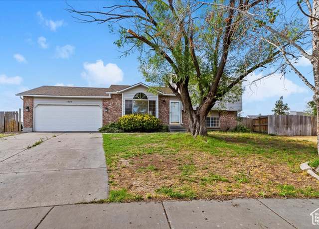 Property at 5627 W Walnut Ridge Cir, Salt Lake City, UT 84118, 3 beds, 2 baths