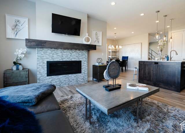 Property at 6394 E 850 S, Huntsville, UT 84317, 4 beds, 4.5 baths