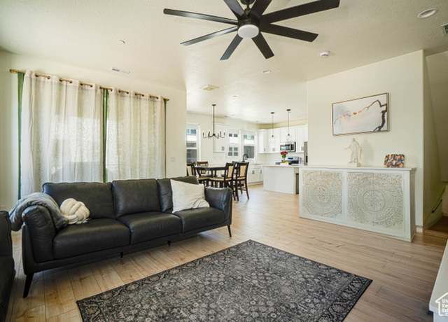Property at 604 N Sego Way #207, Farmington, UT 84025, 3 beds, 2.5 baths