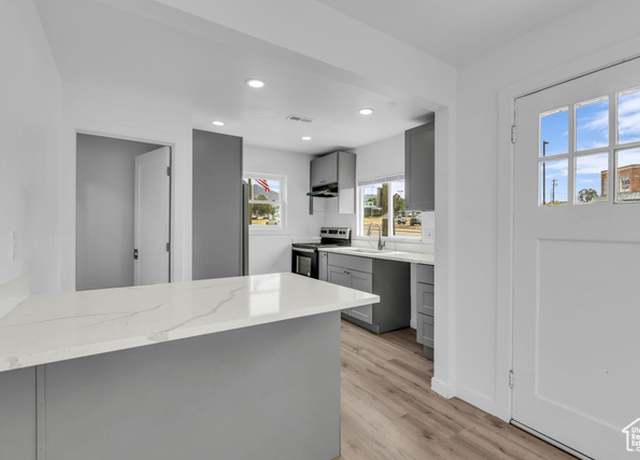 Property at 254 36 St, Ogden, UT 84405, 4 beds, 2 baths