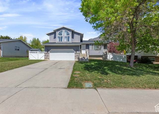 Property at 10046 N Sage Rd W, Cedar Hills, UT 84062, 5 beds, 3 baths