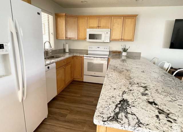 Property at 1845 Canyon Dr W #1206, St. George, UT 84770, 2 beds, 2 baths