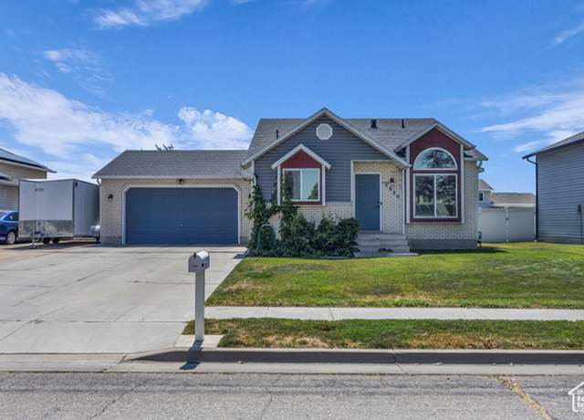 Property at 3820 Foxglen Dr, Roy, UT 84067, 3 beds, 1.5 baths