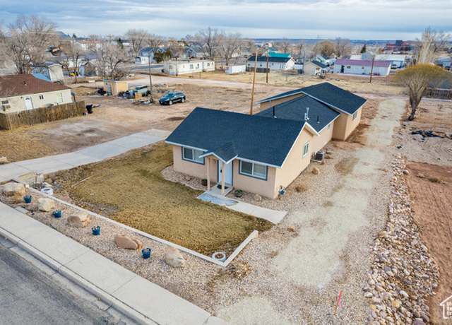 Property at 377 W 200 N, Roosevelt, UT 84066, 4 beds, 2 baths