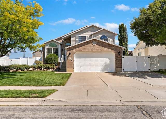 Property at 5416 S 3375 W, Roy, UT 84067, 3 beds, 2.5 baths