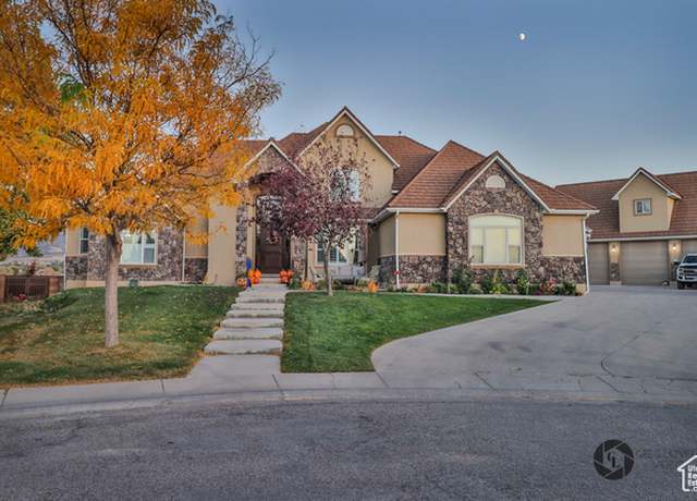 Property at 692 E 5020 N, Enoch, UT 84721, 8 beds, 6 baths