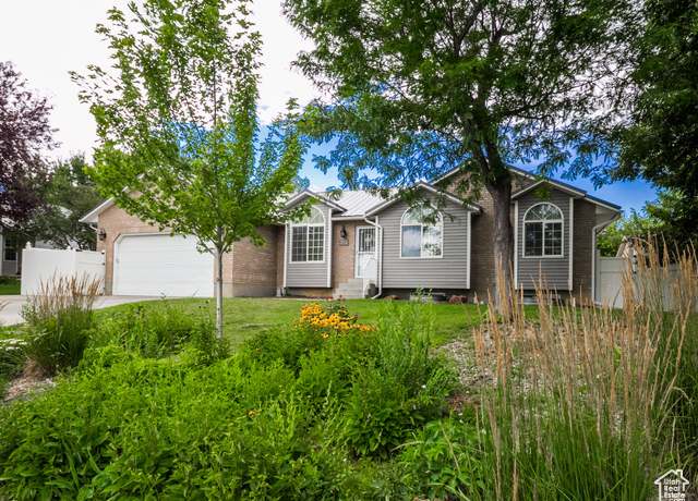 Property at 373 S 3240 W, Vernal, UT 84078, 6 beds, 3 baths