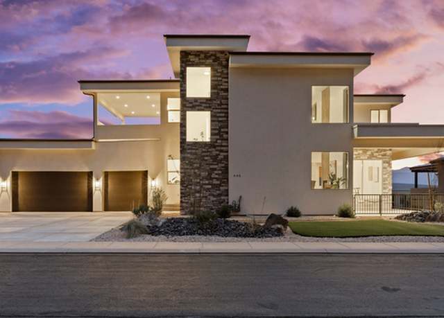 Property at 445 N 250 E, La Verkin, UT 84745, 7 beds, 5 baths