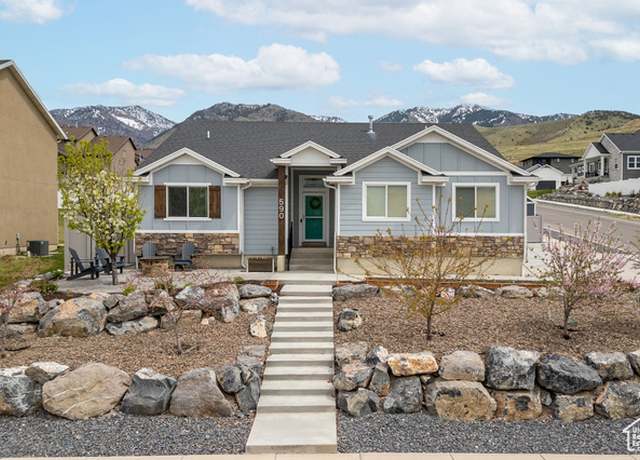Property at 590 S 1030 E, Smithfield, UT 84335, 6 beds, 3 baths